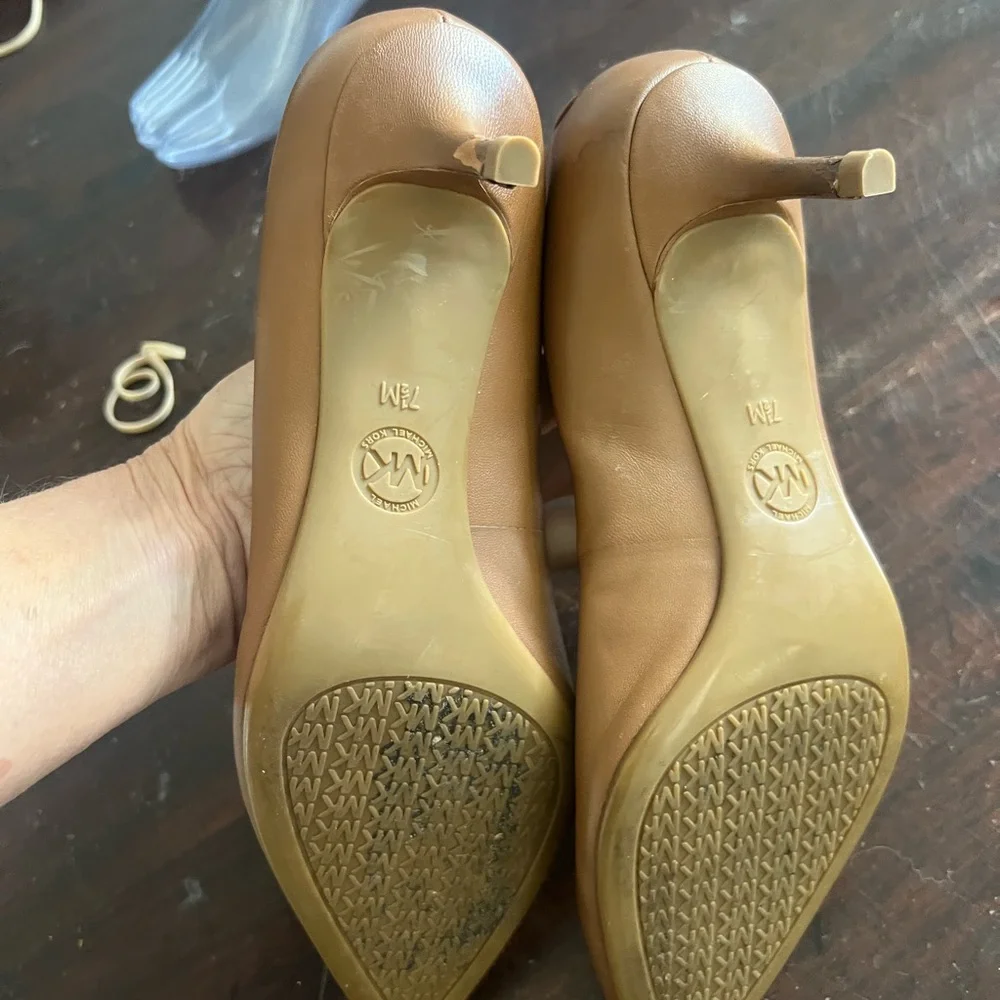 Michael Kors Tan Leather Women's Shoes small heel